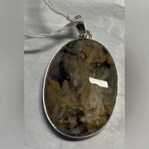 Dendritic agate pendant